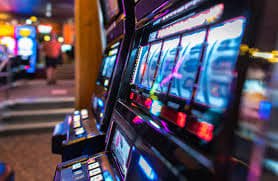 mya777 app VIP ကစားသမားများ ပြိုင်ပွဲ၌ ဝင်ရောက်ယှဉ်ပြိုင်နေမြင်ကွင်း